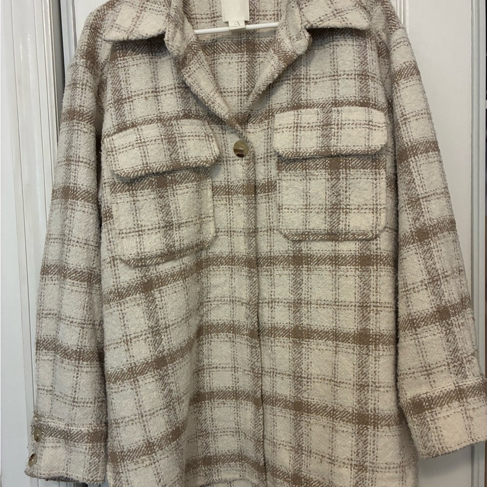 H&M Oversized Cream and Beige Plaid Utility Shackles fits Medium & Large